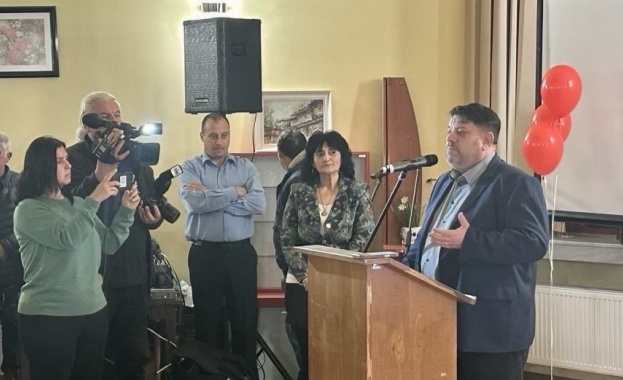 Обединението на жените социалистки държи високо знамето на социалната идея