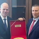 И.ф. главен прокурор Борислав Сарафов разговаря в Съдебната палата с унгарския си колега д-р Габор Над