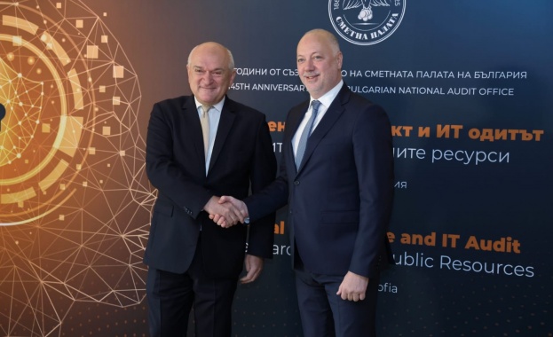 Изкуственият интелект не трябва да бъде надценяван нито да замества