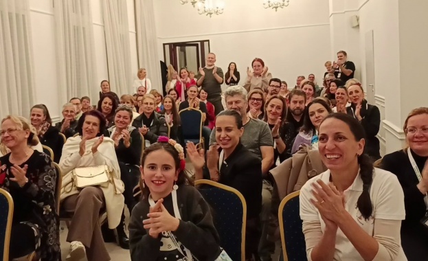 Милена Милотинова Фолклорът е магия която ни събира където и