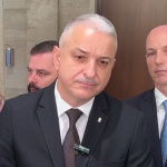 „Възраждане“ иска един учебник по предмет и глоби до 20 000 лв. за чужди НПО в образованието