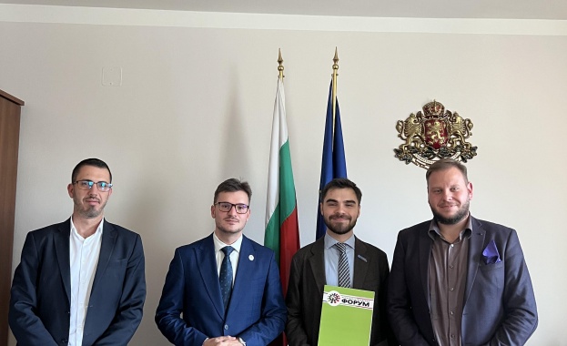 Заместник министърът на младежта и спорта Петър Младенов проведе работна среща