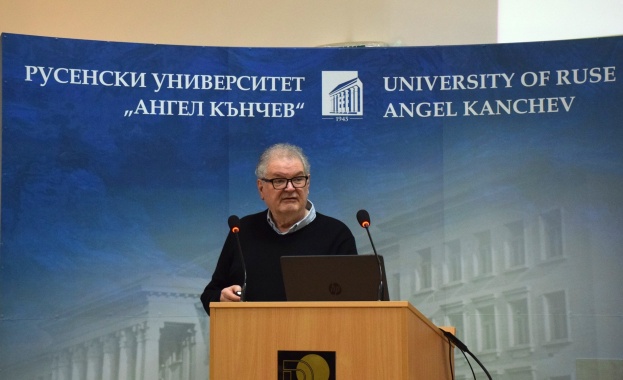 На 10 11 2025 г в зала Siemens 2Г 204 на