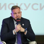 Зам.-министър Петър Младенов участва в младежкия форум Voice it 2025