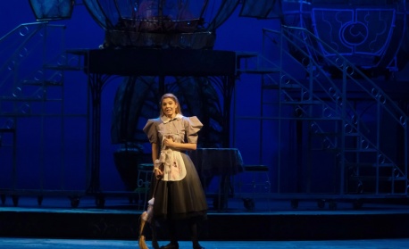 Лянхуа Гонг гостува в ролята на Дон Рамиро в „Пепеляшка“ от Росини на сцената на Софийската опера