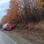 Турски ТИР се обърна край Монтана