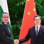 Цончо Ганев се срещна с Дин Сюесян на престижен форум в Китай 