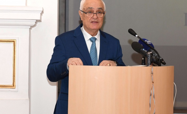 Днес отдаваме дължимото на героите които не само достойно защитиха