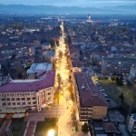 В Елин Пелин грейва коледно градче с над 1 000 000 светлини, 16-метрова елха и кауза, родила вече четири бебета