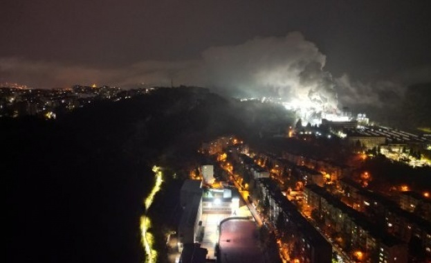 Монтираха три мобилни станции които да следят качеството му
От началото