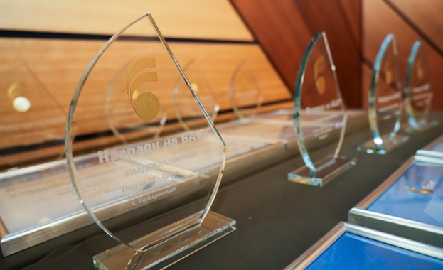 Конкурсът очаква първата кандидатура в категория Журналистически принос 10 са в