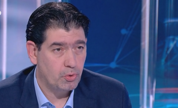 Разширяването на зоните за платено паркиране и повишаването на цените