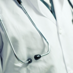 Тежко остава състоянието на мъжа, намушкан с нож в Морската градина във Варна