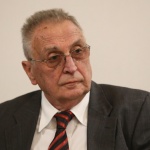 Нападнаха журналиста Владимир Перев в Скопие