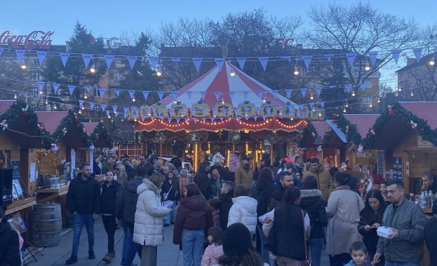 Шумно рекламираният коледен базар при НДК който уж трябваше да