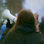 Хари Бигнел: Икономическите неравенствата разрушават демокрациите ни