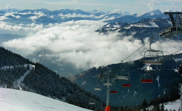 Служители от Главната дирекция Инспекция за държавен технически надзор ГД