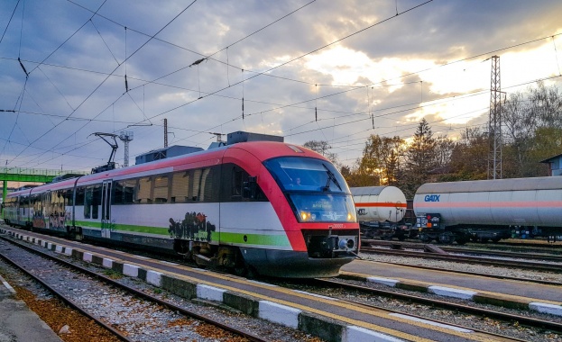 Движението на сутрешните влакове преди 08 00 ч и вечерните влакове
