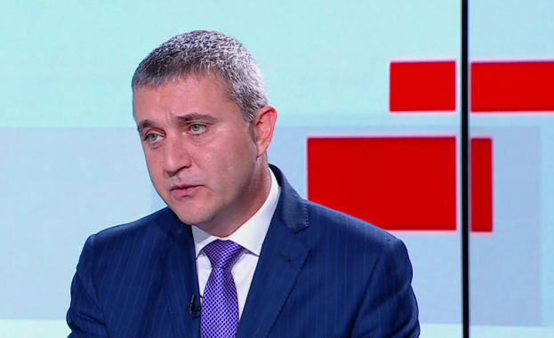 Спираме вземането на решения по отношение на бюджета спираме временно