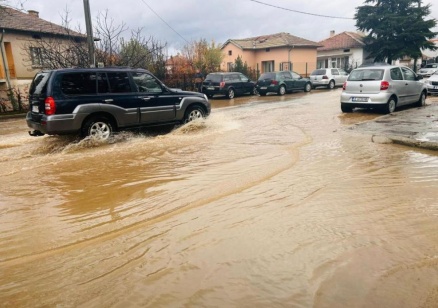Втори ден: Бедствено положение в Югозападна България заради проливните дъждове
