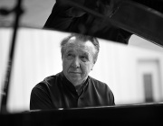 Пианистът Михаил Плетньов и сопраното Мария Славова ще бъдат солисти в последния ноемврийски концерт на Софийската филхармония