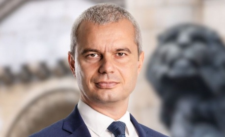 Костадин Костадинов: В историята ще останат 12 бурни месеца, които донесоха много отчаяние и надежда за българския народ