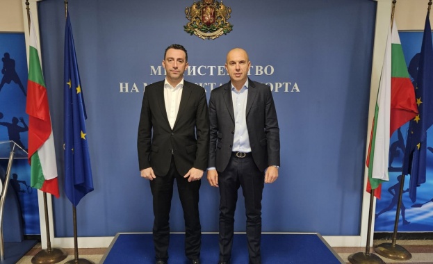 Министър Пешев се срещна с новоизбрания председател на БФЛА Георги Павлов