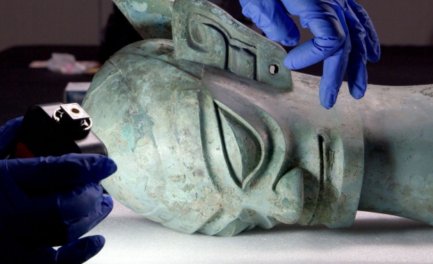 Скрит сред планинските пейзажи на китайската провинция Съчуан се намира