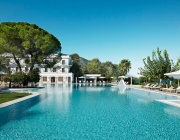 Гръцкият лидер Mitsis Group триумфира на Балканския туристически форум в София