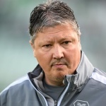 Испанските клубове на Любослав Пенев събират 300 хиляди евро за сложната му операция