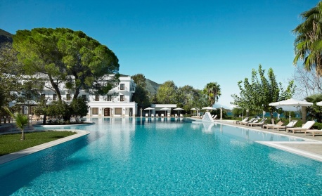 Гръцкият лидер Mitsis Group триумфира на Балканския туристически форум в София