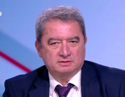 Емануил Йорданов: Законът позволява задържане и сила срещу вандали на протести