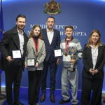 Министър Пешев награди медалистите от Световното първенство по спортни танци за юноши