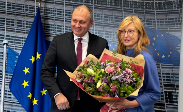 Министърът на електронното управление Валентин Мундров се срещна днес в