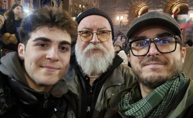 Дядо баща и внук Богданови показват че решимостта и гражданската