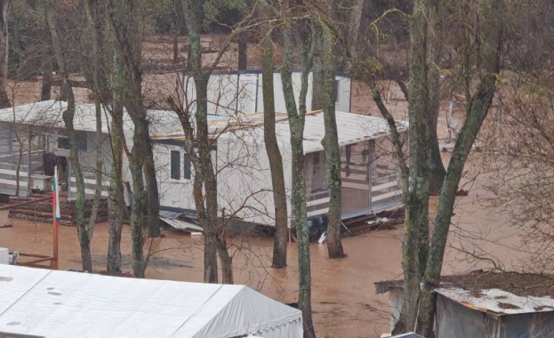 Наводнения по Южното Черноморие заради интензивни валежи В района на