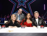 Зрителите на „България търси талант“ решават кой ще е последният финалист чрез гласуване  в „Спаси талант“ в мобилното приложение на „bTV+“