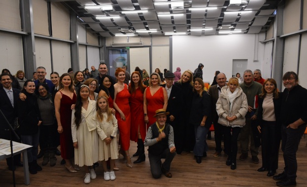 Град нарисуван с музика памет и толерантност
С аромат на риба