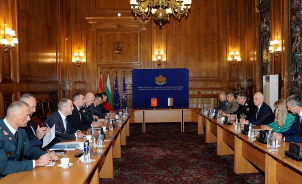 Двустранното и регионалното сътрудничество в областта на отбраната и съвместната