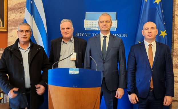 Председателят на Възраждане проведе разговори с АКЕЛ в гръцкия парламент