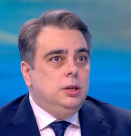 Асен Василев: В момента се замразяват доходите на хората, натоварва се бизнесът и се отваря един водопад от пари за строителни фирми