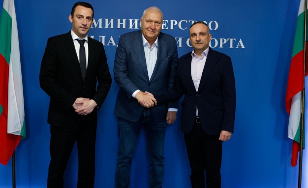 Министърът на младежта и спорта Иван Пешев проведе работна среща