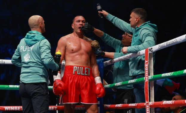 Кубрат Пулев не успя да защити регулярната световна титла на