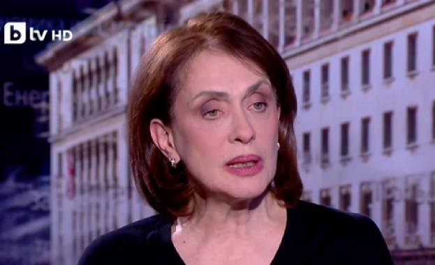 Когато като политици искаме доверие ние не можем да го