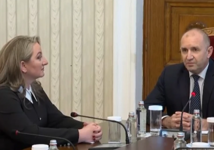 Румен Радев стартира консултациите с ГЕРБ-СДС, Сачева бе категорична: Насрочете дата за предсрочни избори