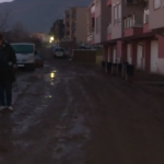 Улица в кв. „Витоша“ е потънала в кал: От общината заговориха за дупка в закона