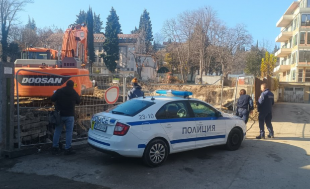 Работник загина при срутване на подпорна стена на строеж в