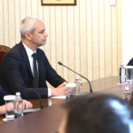 "Възраждане" при Радев: Искат избори през март