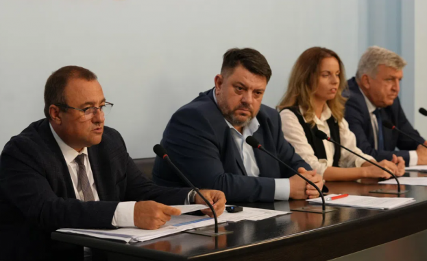 Изпълнителното бюро ИБ на БСП подава оставка но без председателя