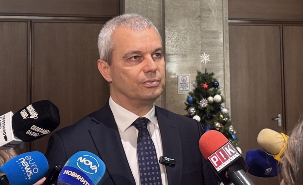Костадин Костадинов заяви по време на брифинг пред журналисти че